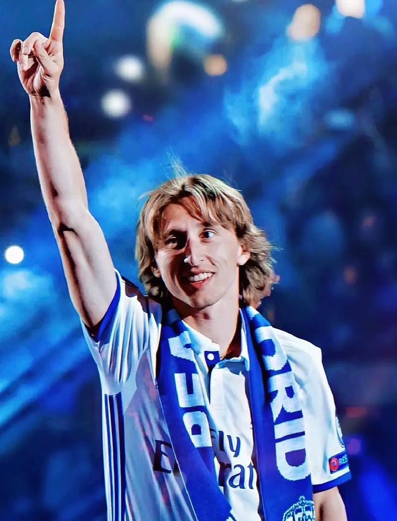 国安赛季收官：足协杯时隔7年夺冠，亚冠二级出局，联赛第四