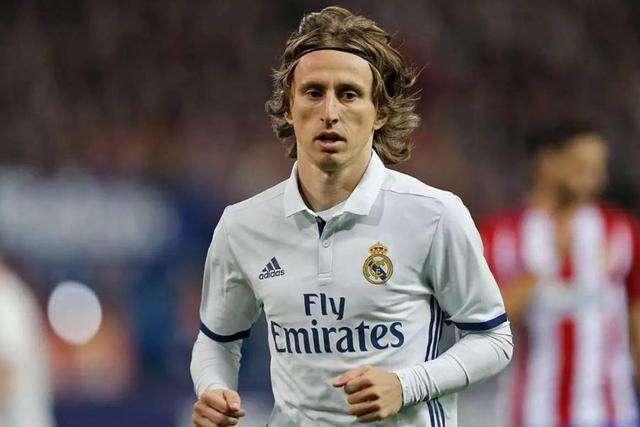 老熟人！足协杯韩国主裁高亨进曾在亚洲杯漏判国足对手红牌